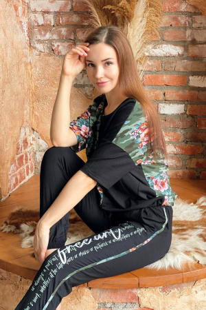 25a8304b-9d31-4985-a637-a416e536f49c